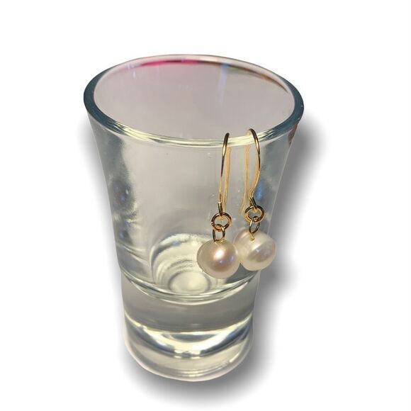 Handcrafted Pearl Earrings - Picture 10 of 10